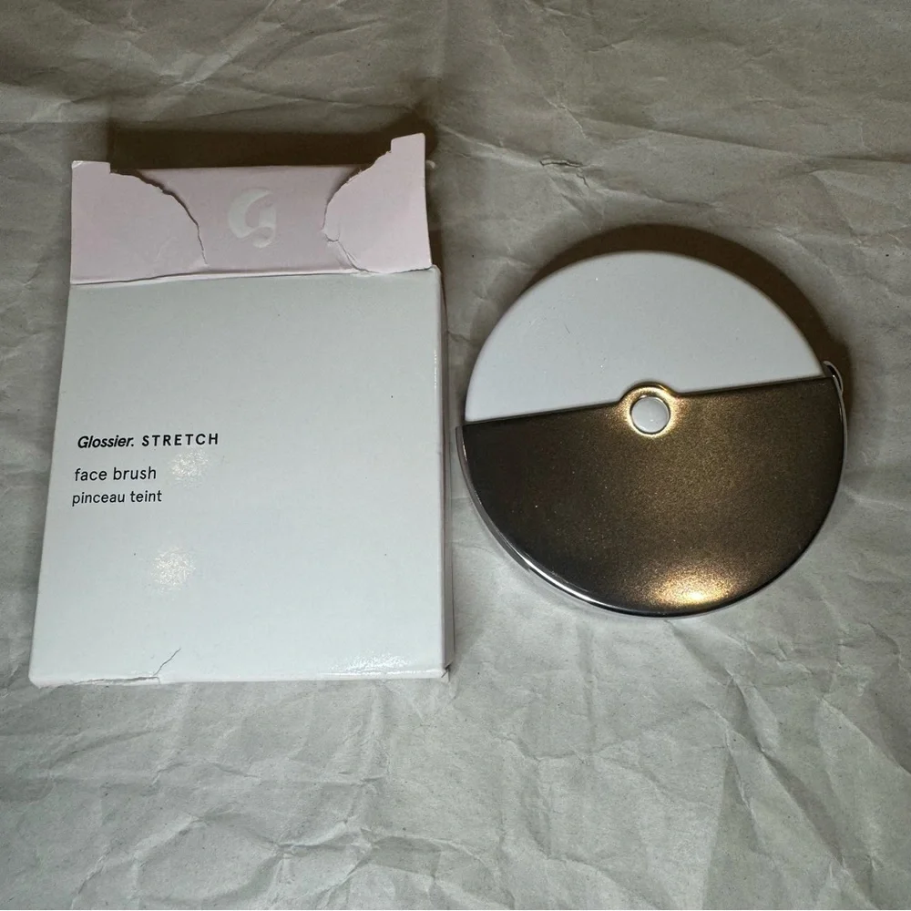 glossier stretch face brush